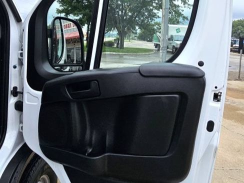 Used 2024 RAM ProMaster 2500 w/ Safety Group FWD image 11