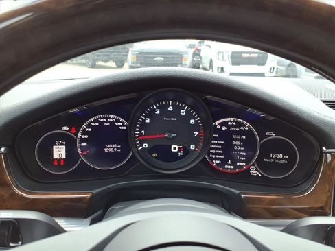 Used 2023 Porsche Panamera 4 image 24