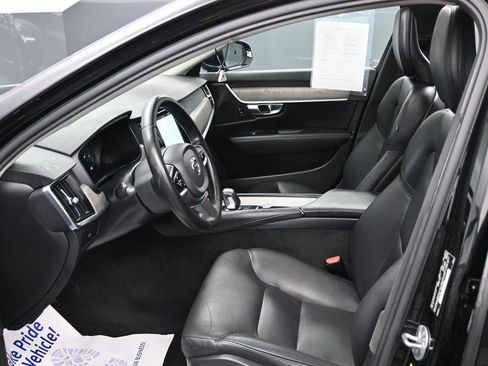 Used 2023 Volvo S90 B6 Plus w/ Protection Package Premier image 18