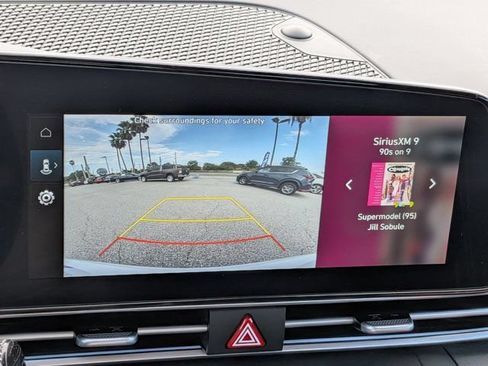 Used 2024 Hyundai Elantra SEL FWD image 27