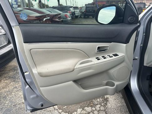 Used 2017 Mitsubishi Outlander Sport ES image 11