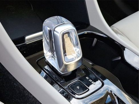 New 2025 Volvo XC40 B5 Ultra w/ Protection Package Premier image 11