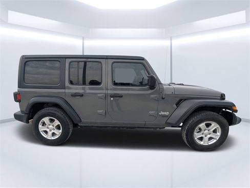 Used 2020 Jeep Wrangler Unlimited Sport S image 2