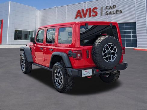 Used 2025 Jeep Wrangler Unlimited Rubicon image 9