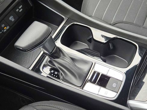 Certified 2025 Hyundai Santa Cruz SE image 19