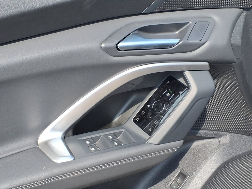 New 2026 Audi Q5 Premium AWD/4WD image 10