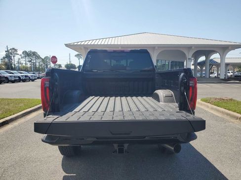 New 2026 GMC Sierra 3500 Denali w/ Denali Reserve Package AWD/4WD image 4