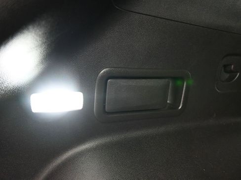 Used 2022 Chevrolet Blazer LT image 45