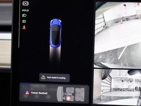 Used 2023 Tesla Model 3 Standard Range image 23