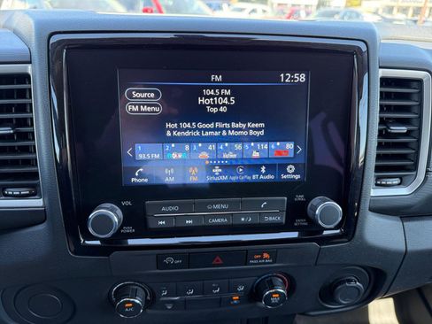 Used 2023 Nissan Frontier SV image 17