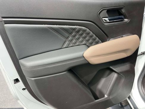 Certified 2023 GMC Canyon Denali AWD/4WD image 15