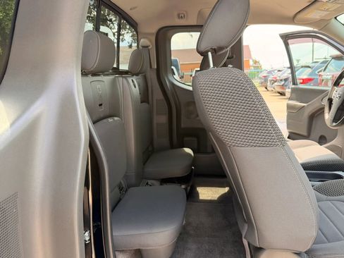 Used 2017 Nissan Frontier SV RWD image 16