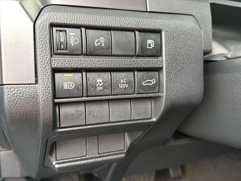 Certified 2025 Toyota 4Runner TRD Off-Road Premium AWD/4WD image 19