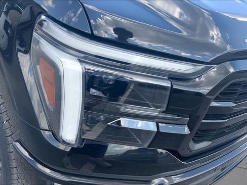 Used 2024 Ford F150 Lariat w/ Equipment Group 502A High AWD/4WD image 28