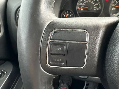 Used 2014 Jeep Patriot Latitude AWD/4WD image 22