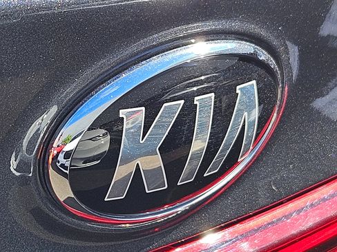 Used 2021 Kia Forte LXS FWD image 23
