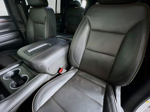 Used 2022 Chevrolet Suburban High Country image 21