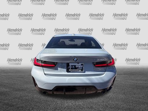Used 2026 BMW 330i Sedan w/ M Sport Package RWD image 8