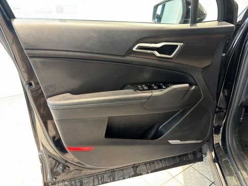 Used 2024 Kia Sportage EX FWD image 13
