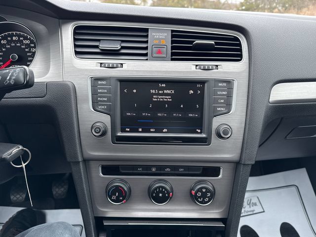 Used 2017 Volkswagen Golf S FWD image 15