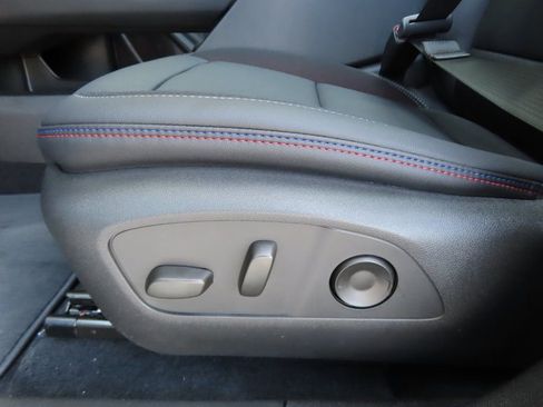 New 2025 Chevrolet Equinox EV RS w/ Convenience Package II image 10