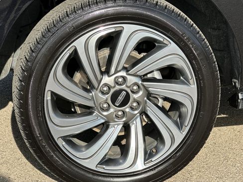 Used 2024 Lincoln Navigator Reserve image 47