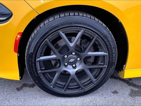 Used 2017 Dodge Charger R/T image 34