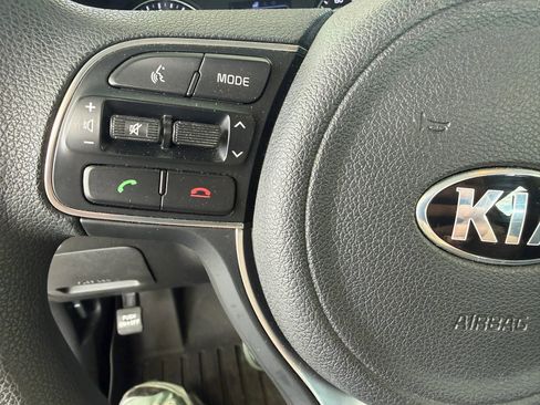 Used 2017 Kia Optima LX FWD image 15