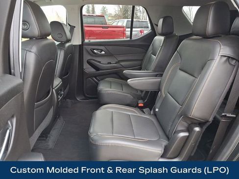 Used 2021 Chevrolet Traverse LT image 13