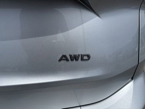 Used 2025 Nissan Rogue SV AWD/4WD image 11