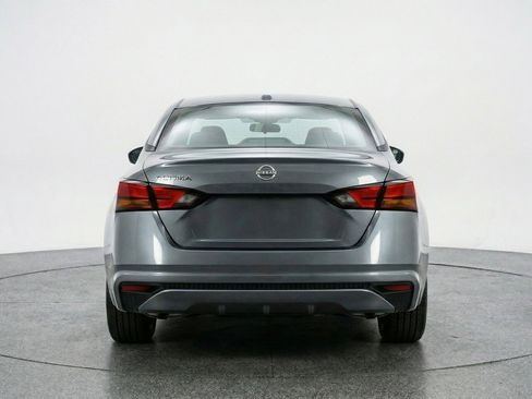 Used 2025 Nissan Altima 2.5 SV image 7
