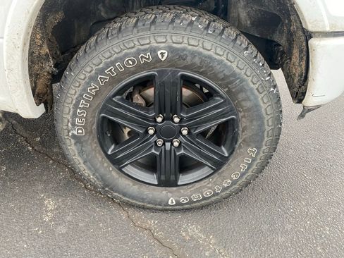 Used 2018 Ford F150 Lariat image 2