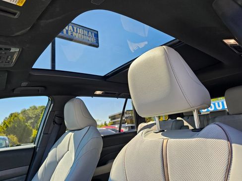 Used 2025 Toyota Grand Highlander AWD Hybrid image 22