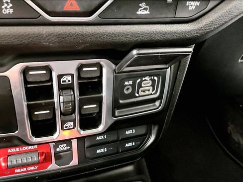 Used 2025 Jeep Wrangler Unlimited Sport S 4xe AWD/4WD image 15