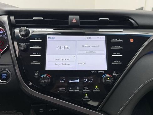 Used 2019 Toyota Camry XSE image 18