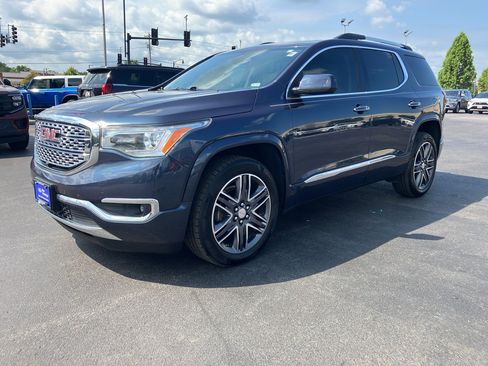 Used 2019 GMC Acadia Denali w/ Technology Package AWD/4WD image 2