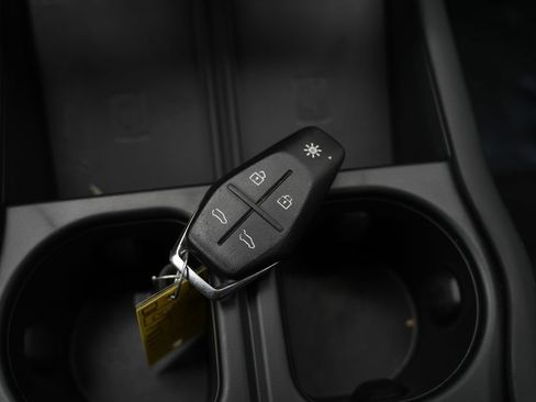 Used 2023 Fisker Ocean Extreme image 65