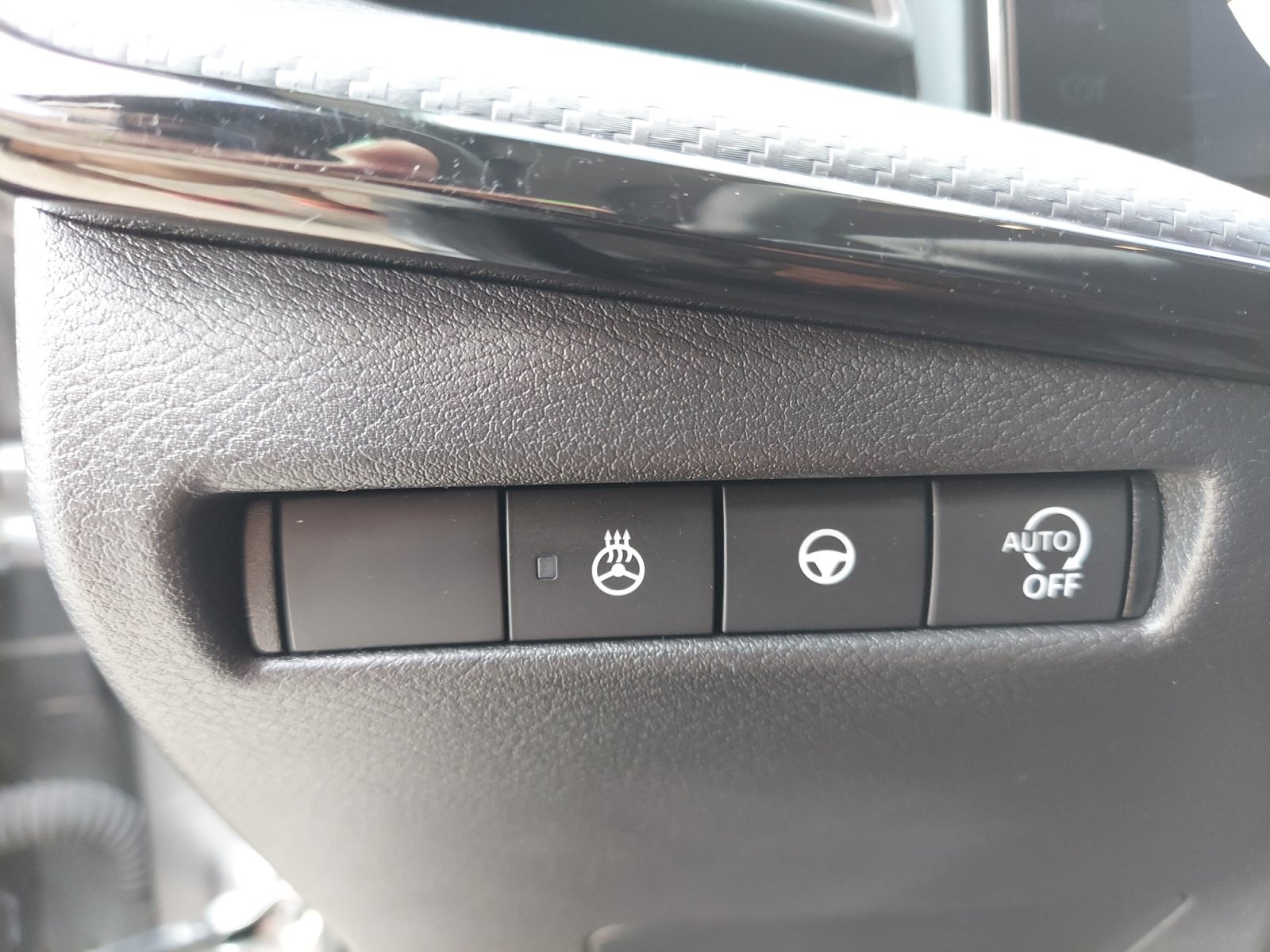 Used 2026 Nissan Kicks SR w/ SR Premium Package FWD image 27