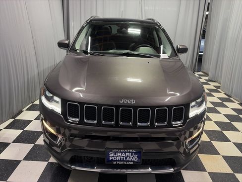 Used 2017 Jeep Compass Limited AWD/4WD image 2