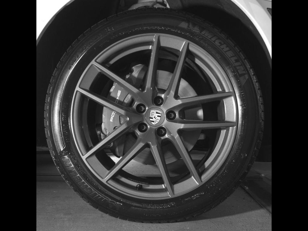 Used 2026 Porsche Macan Turbo AWD/4WD image 10