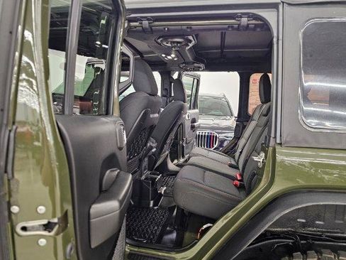 Used 2020 Jeep Wrangler Unlimited Rubicon AWD/4WD image 9
