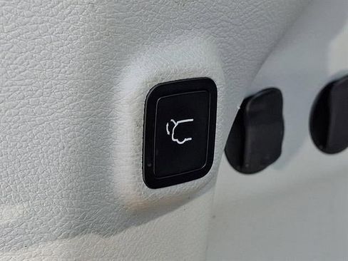 Used 2021 Jeep Cherokee Limited AWD/4WD image 31
