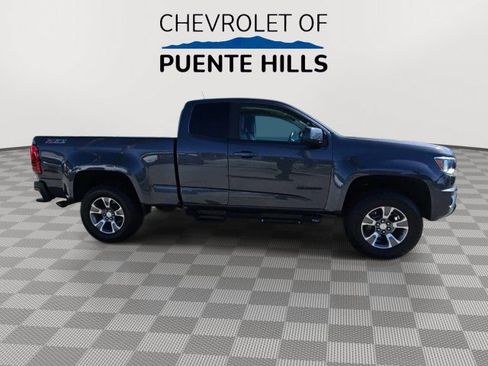 Used 2017 Chevrolet Colorado Z71 RWD image 9