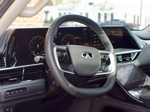Used 2025 INFINITI QX80 Sensory AWD/4WD image 21