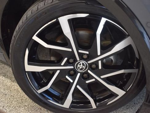 Used 2024 Toyota Prius Prime Premium w/ Advanced Technology Package FWD image 26