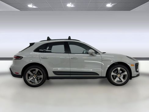 Used 2024 Porsche Macan AWD/4WD image 8