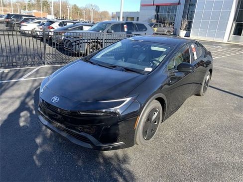 New 2026 Toyota Prius LE image 1