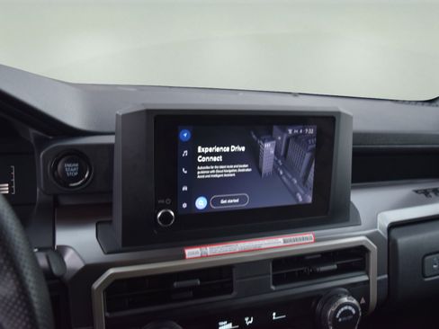Used 2025 Toyota Tacoma SR5 AWD/4WD image 14