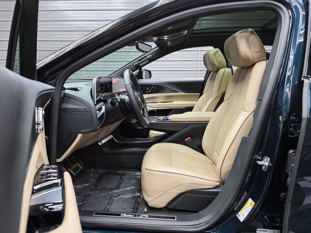 Used 2025 Cadillac Lyriq Luxury w/ Nappa Leather Package AWD/4WD image 14