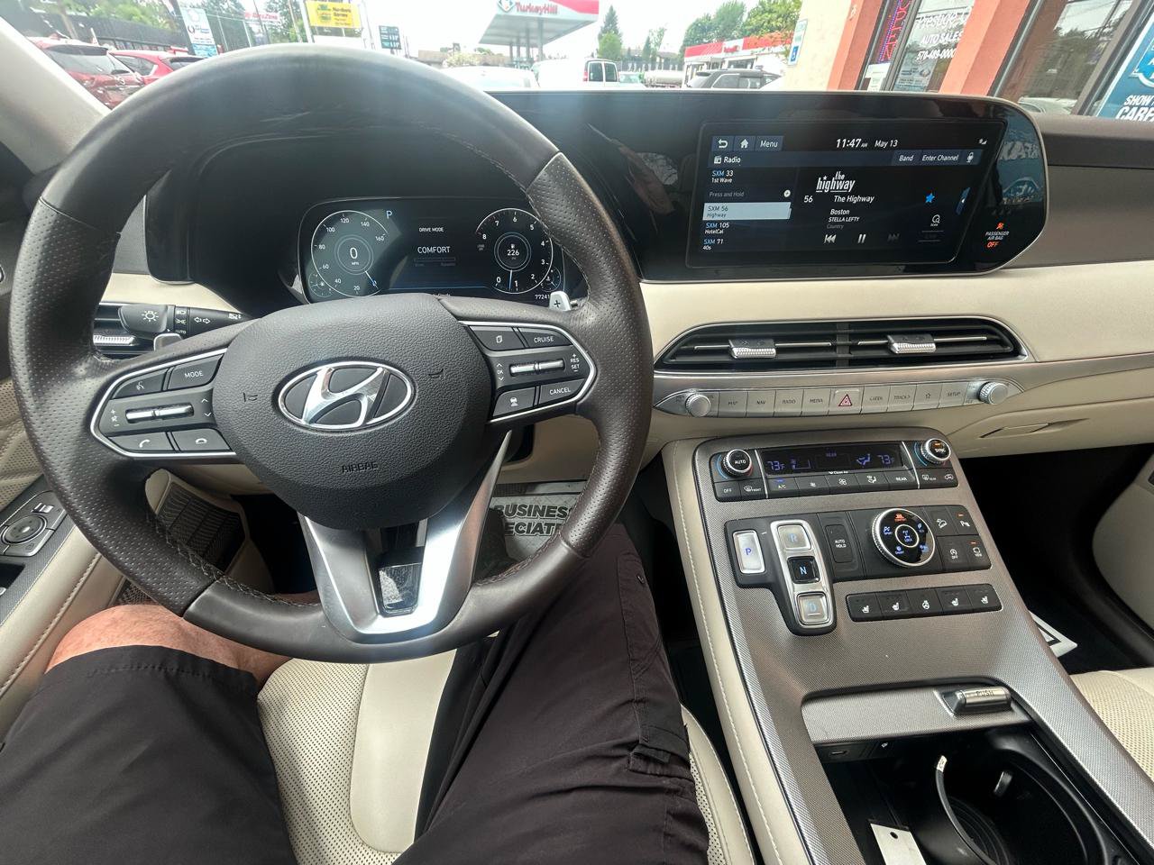 Used 2020 Hyundai Palisade Limited w/ Winter Weather Package AWD/4WD image 13